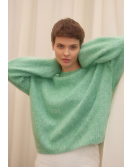 Пушистый свитер из ультралегкого кашемира